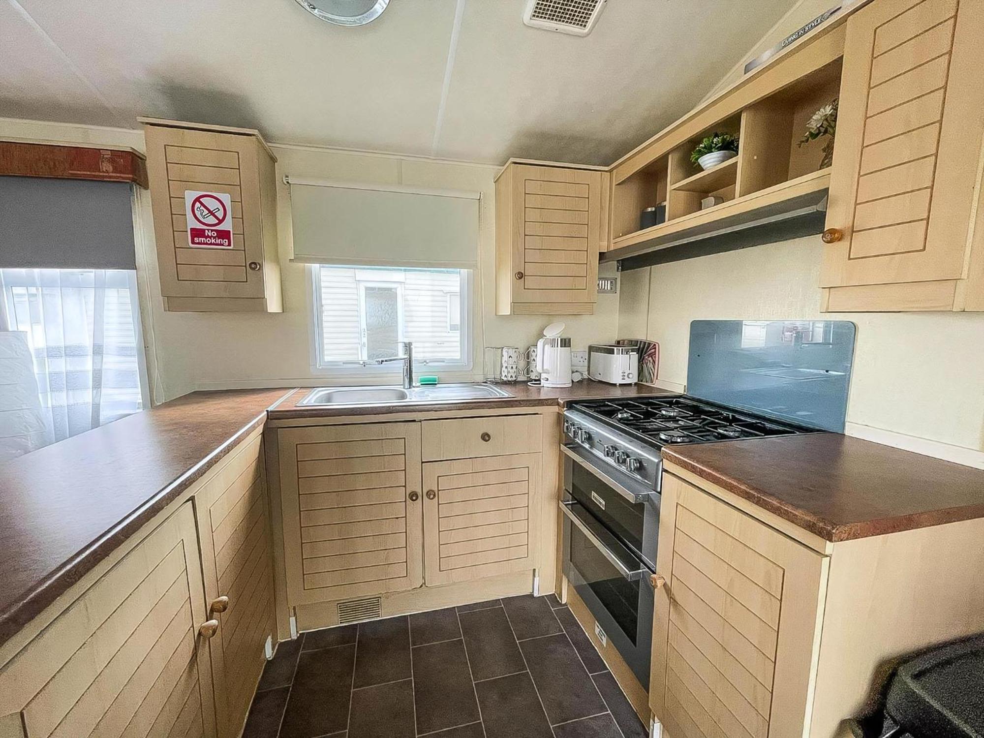 Caravan For Hire At St Osyth Beach Holiday Park In Essex Ref 28107Y Clacton-on-Sea Exterior foto